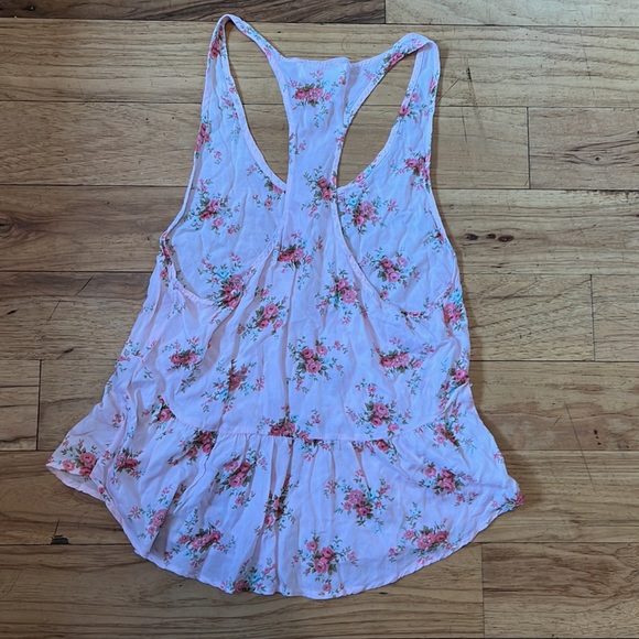 Baby pink Tank, by Abercrombie and Fitch - Picture 2 of 11